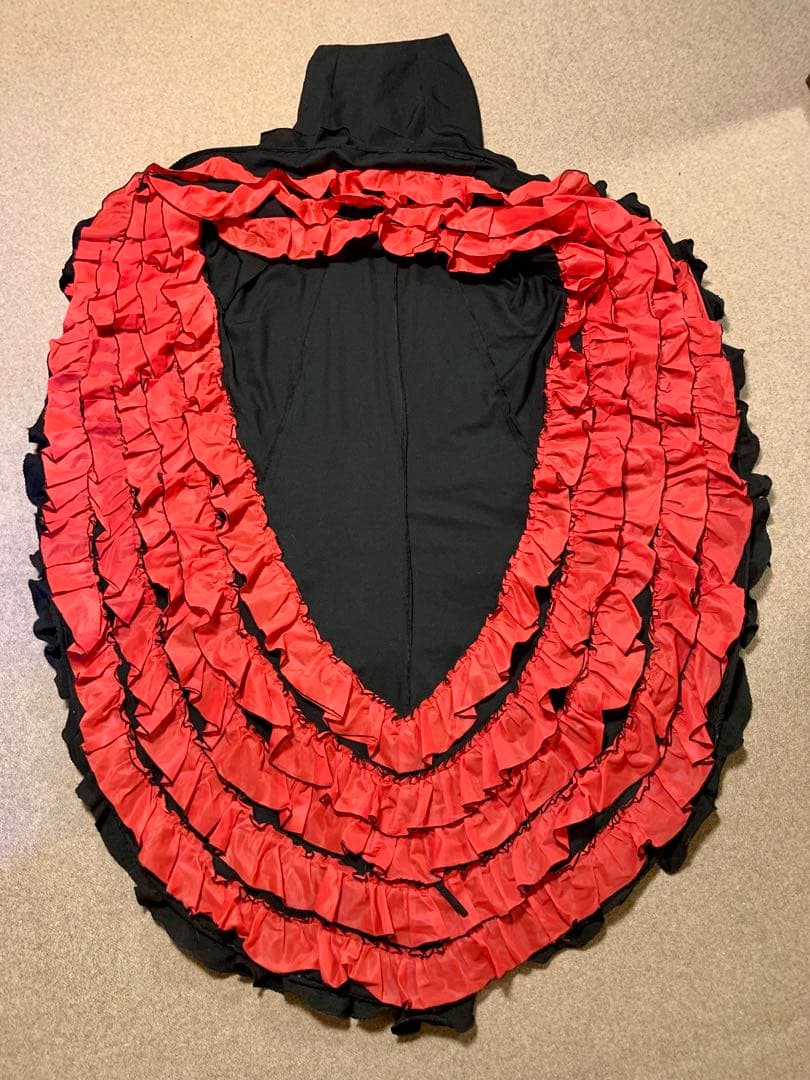 フラメンコ 衣装　CANELAPURAバタデコーラ　サイズM 黒 ✖️赤