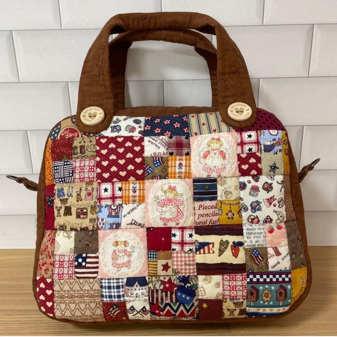 マギーエンジェル　大きめボストンバック　ルシアン　レディース　パッチワーク