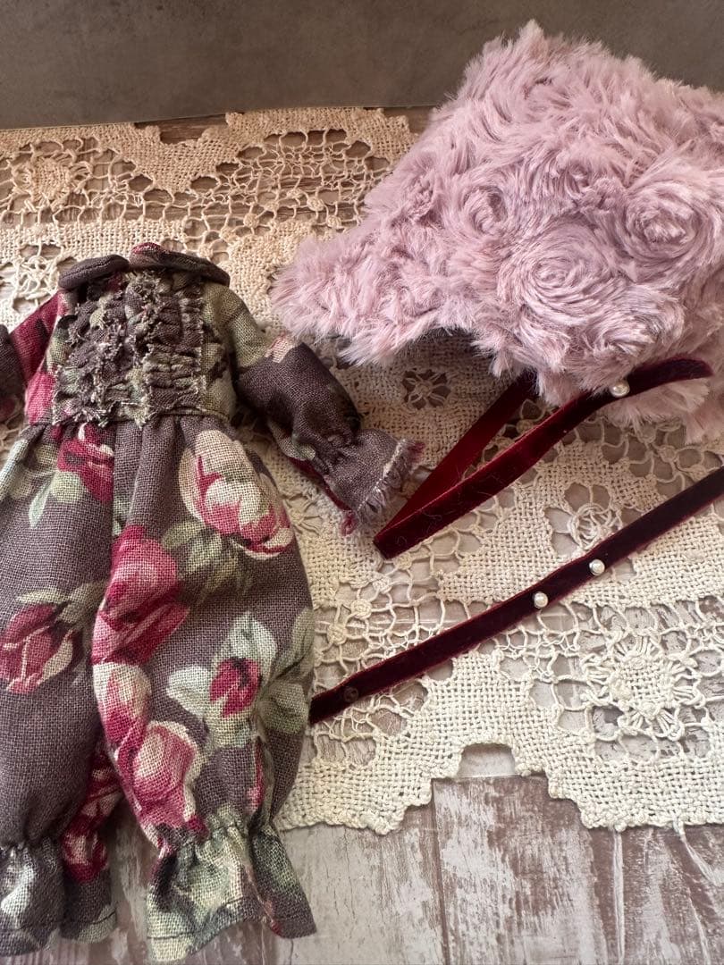 ＊専用＊ブライスアウトフィット☆兵隊さん風ワンピースセット☆赤☆花柄セット