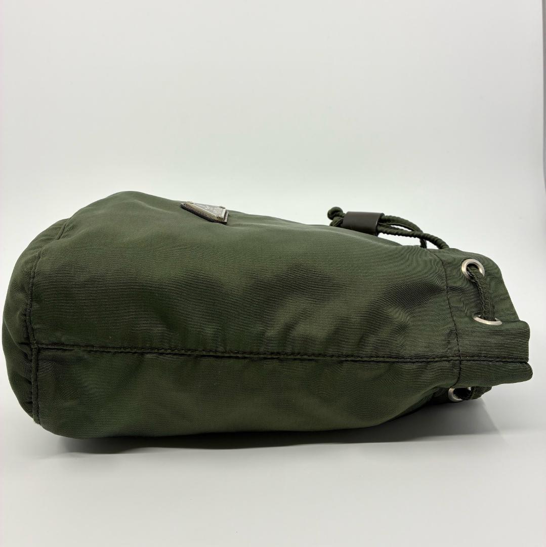 PRADA プラダ オリーブグリーン カーキ 巾着ポーチ A1361A2