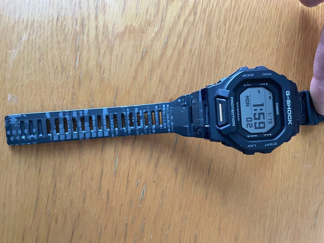 G-SHOCK　GBD-200-1A1JF G-SQUAD 最終値下げ！