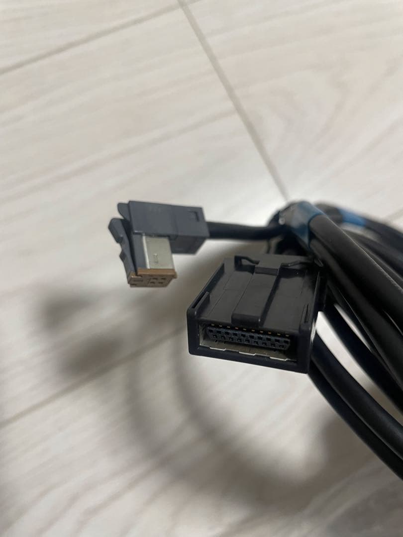 トヨタ純正　USB HDMI ケーブル