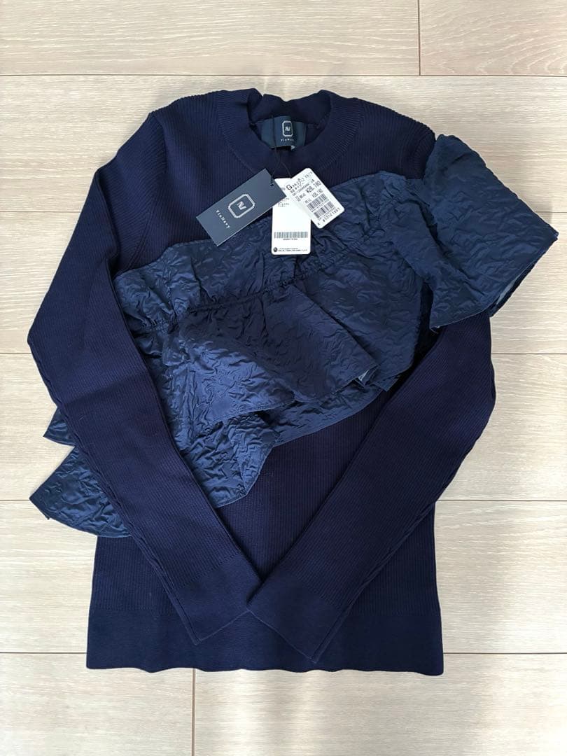 【かなぶん様】新品 高額‼︎ 2.6万Vin Navy フリル リブニット