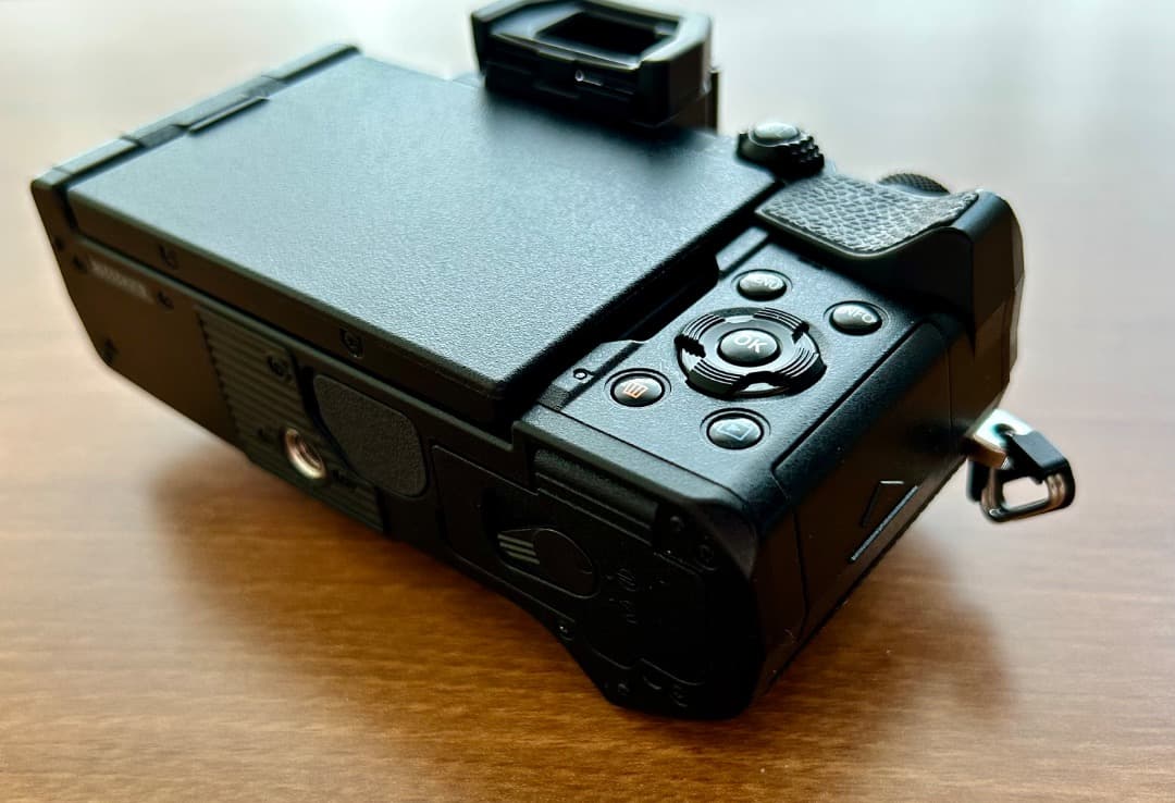 OM System OM-5 本体 Black