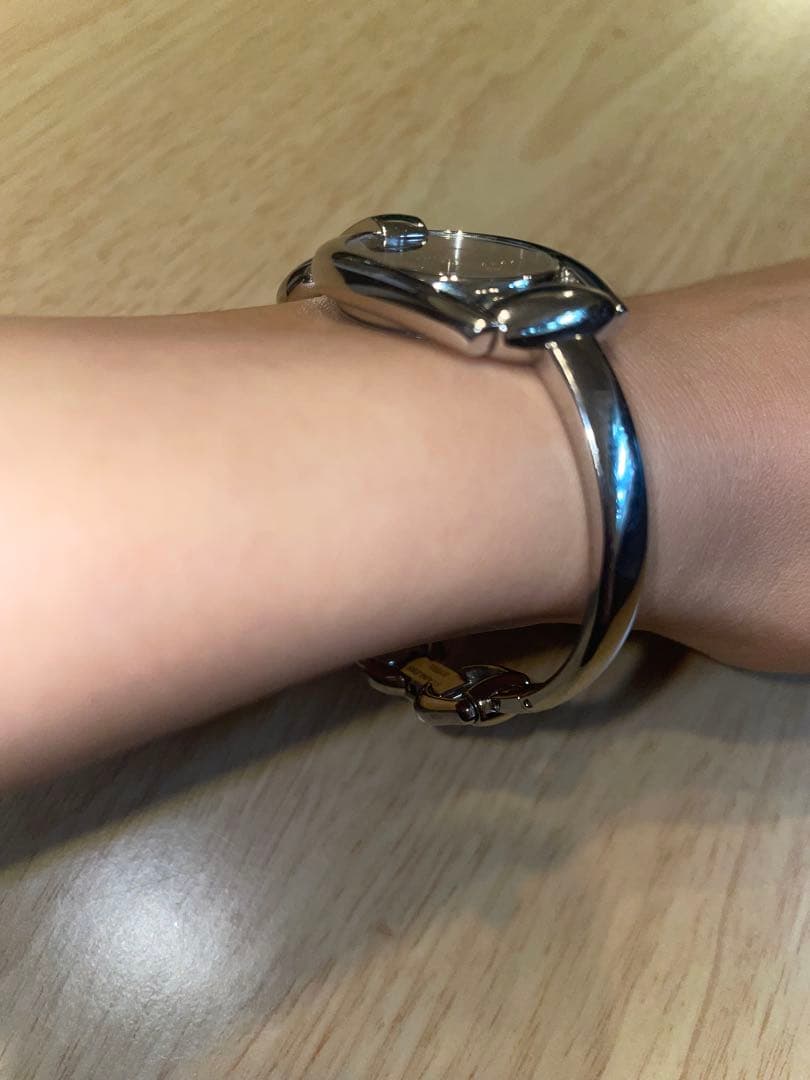 GUCCI グッチ 139.5 レディース腕時計 バングルウォッチ　スイス製