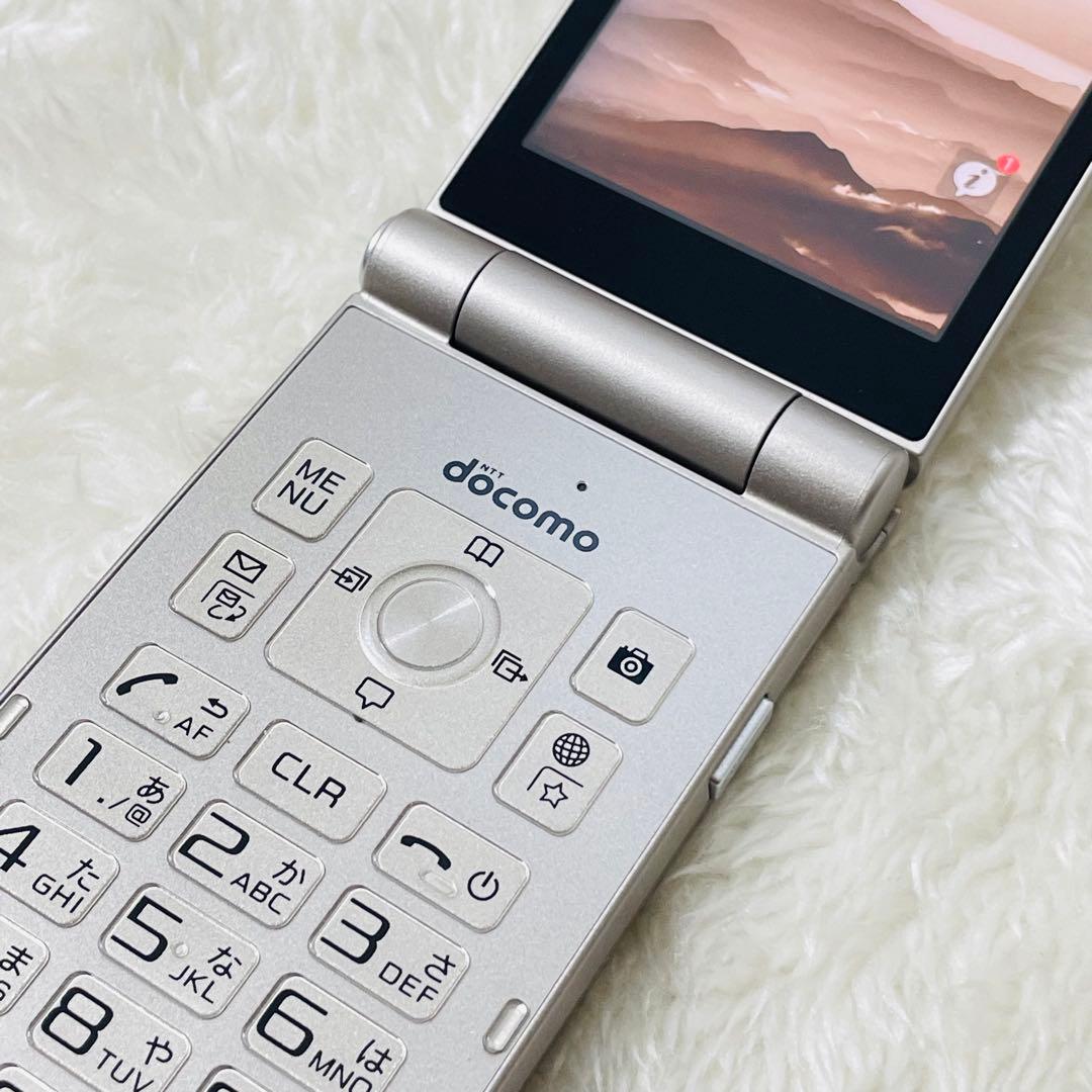 【極美品】docomo arrows ケータイ F-41C ゴールド