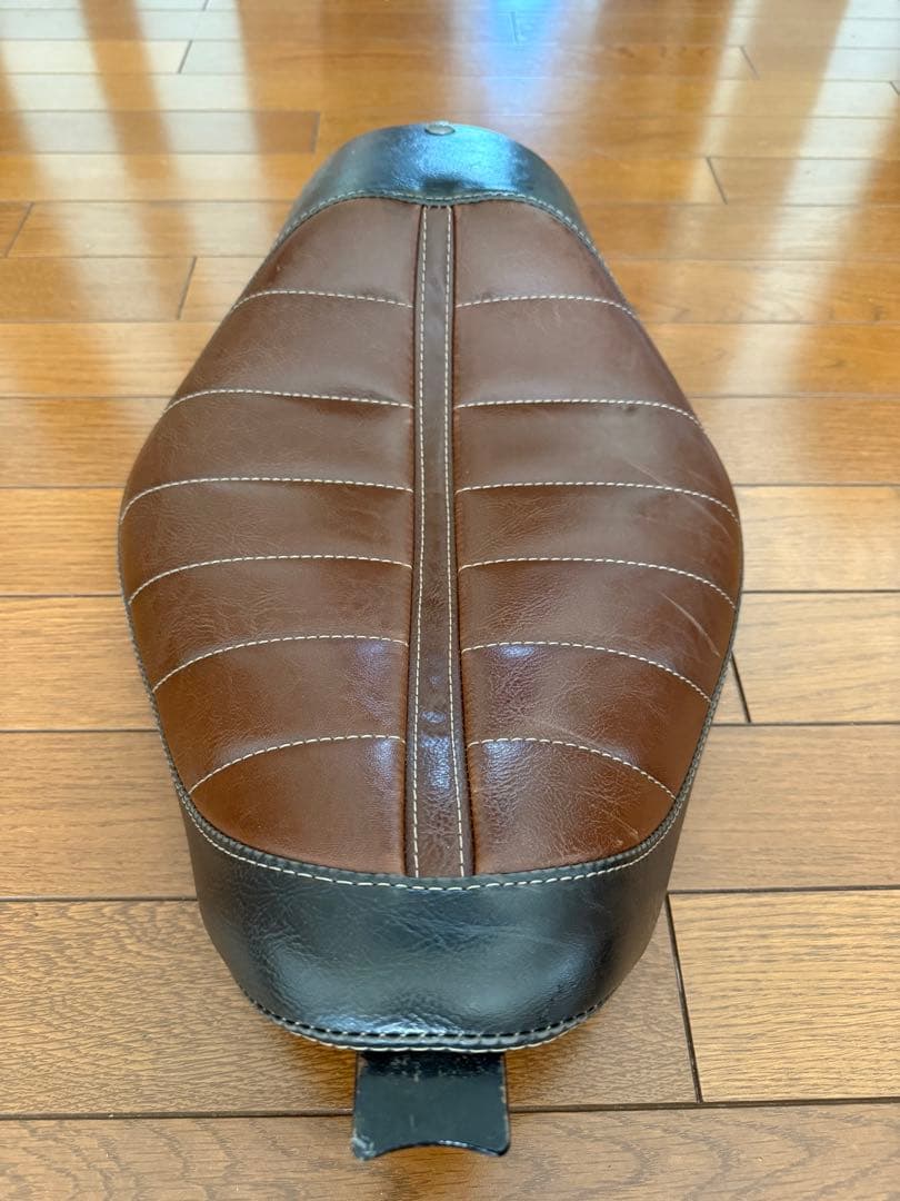 Mustang ハーレースポーツスター用ソロシート