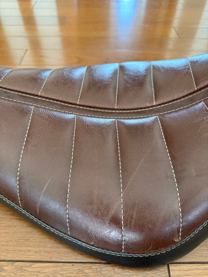 Mustang ハーレースポーツスター用ソロシート