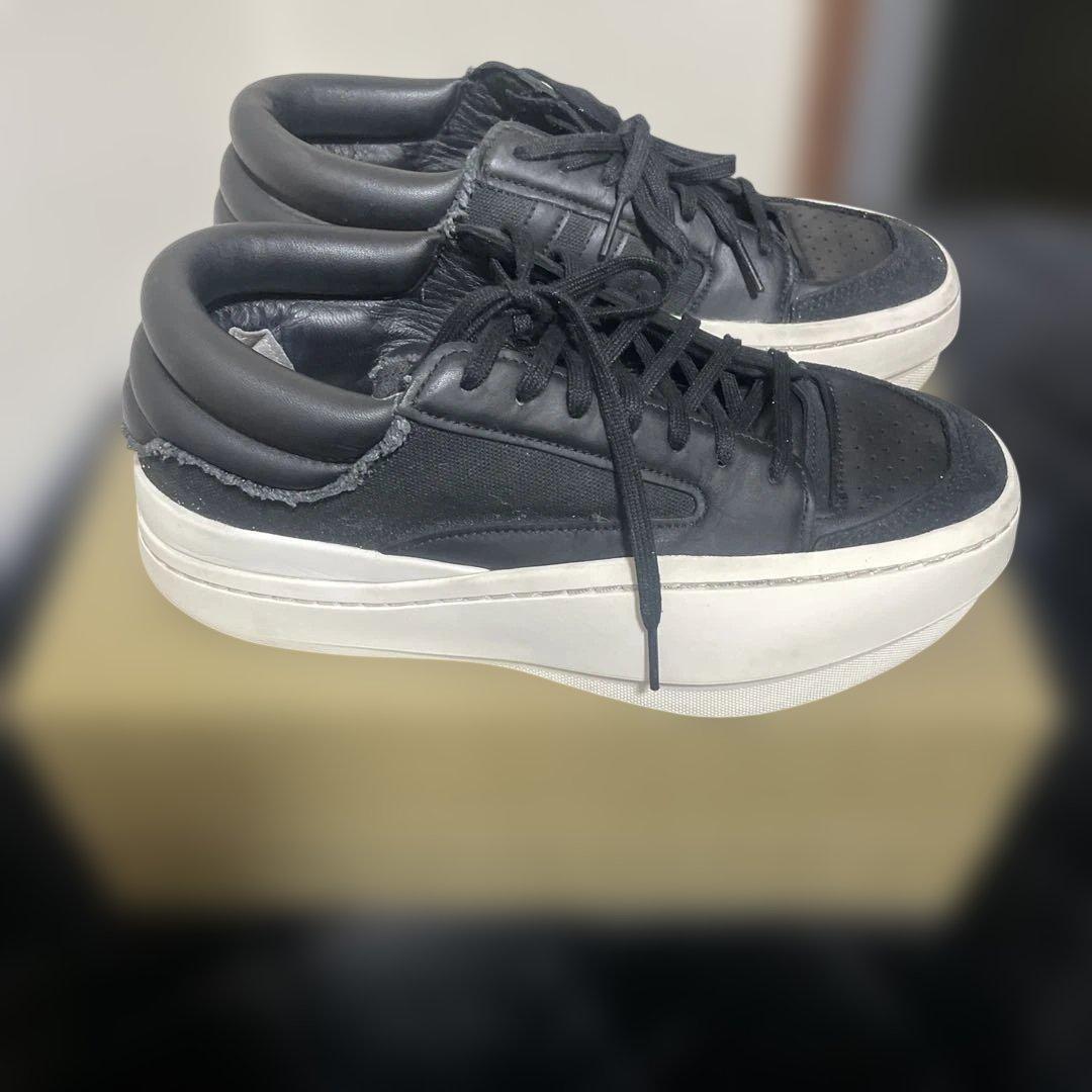 センテニアルロー