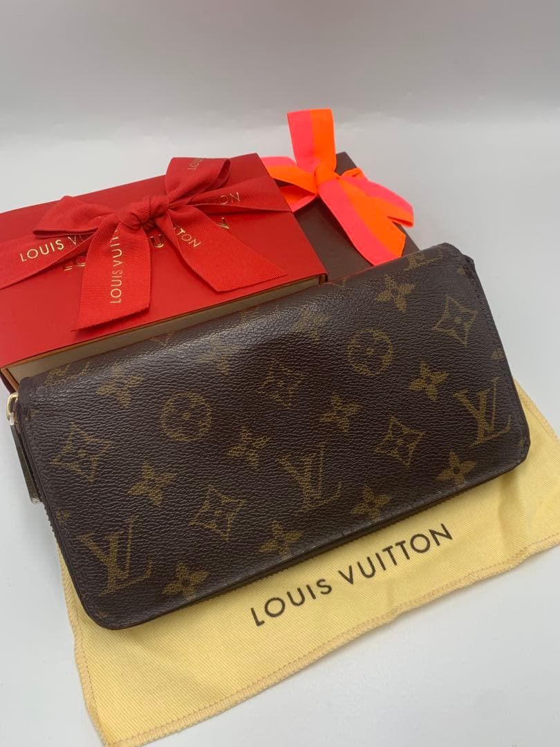 ルイヴィトン 新型 モノグラム ジッピーウォレット 長財布
