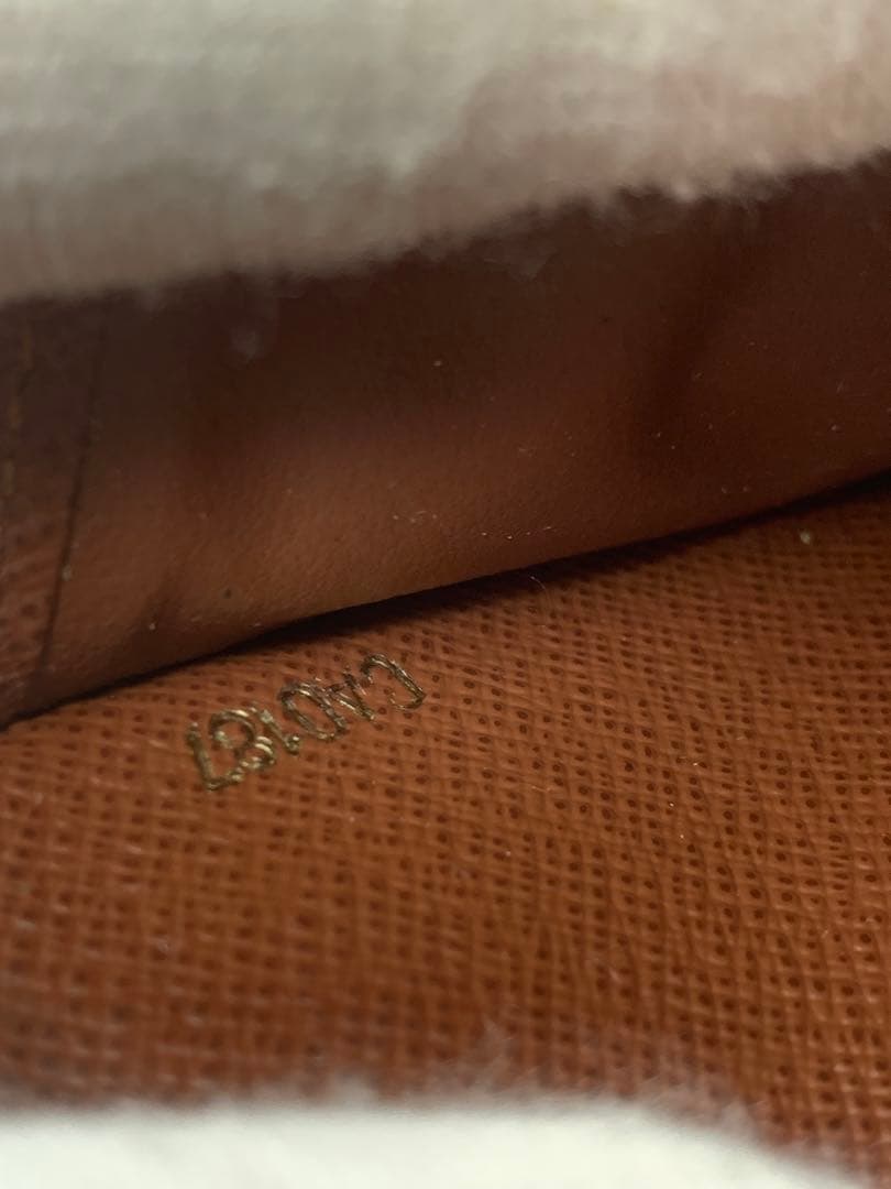 ルイヴィトン 新型 モノグラム ジッピーウォレット 長財布