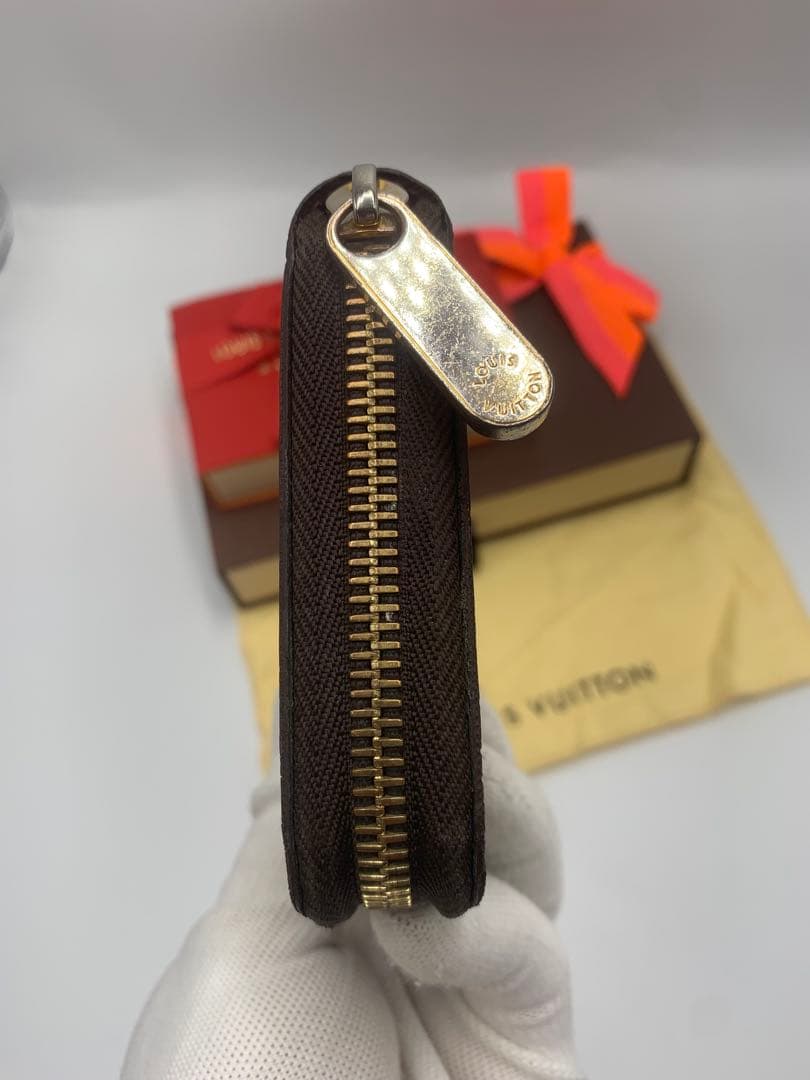 ルイヴィトン 新型 モノグラム ジッピーウォレット 長財布