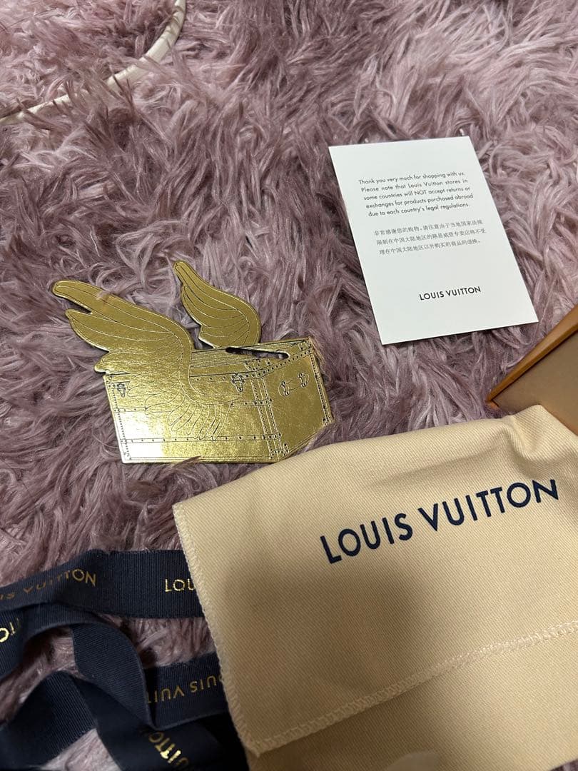 新品未使用品　ルイヴィトン　バッグチャーム　LV フットボール ポーチ　サッカー