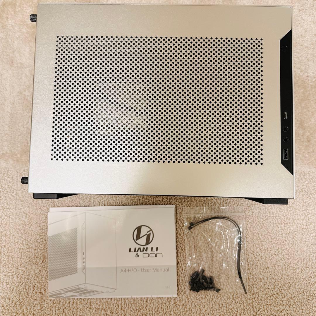 LIAN LI A4-H2O PCケース