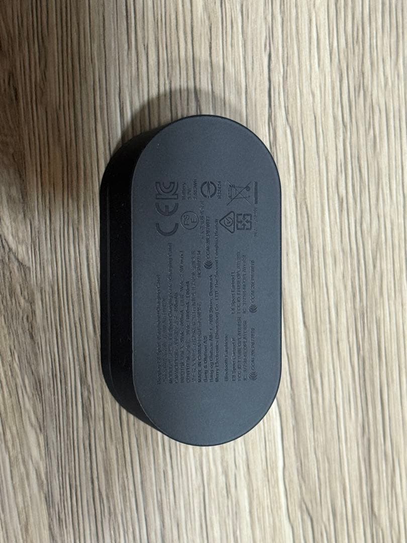 イヤホン BANG & OLUFSEN Beoplay E8 Sport Black