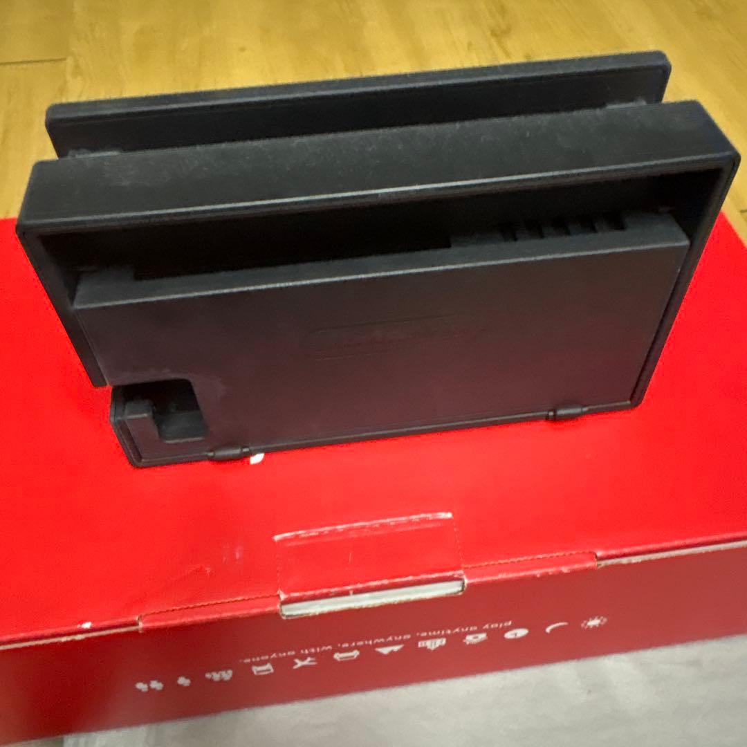 小*英様 Nintendo Switch 本体 ピンク/紫 ジョイコン付き