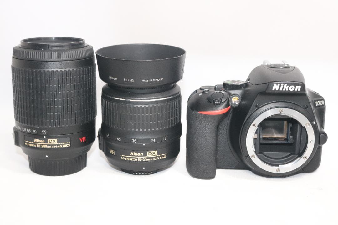 11/1まで美品⭐S回数少シリーズ最新！望遠レンズキット⭐️Nikon D5600