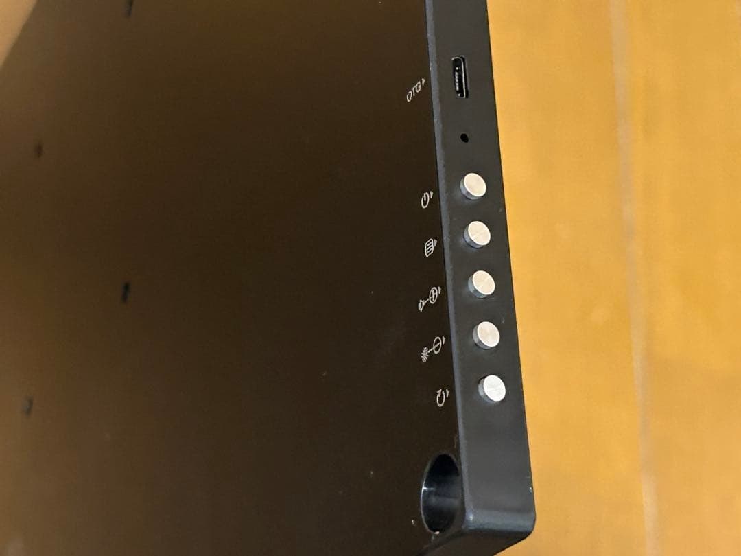 EVICIV 17.3インチ 4K モバイルモニター VESA対応