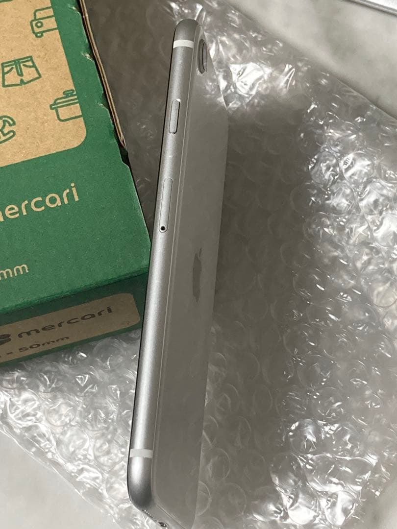 iPhone se2 第二世代64GB ホワイト付属品あり