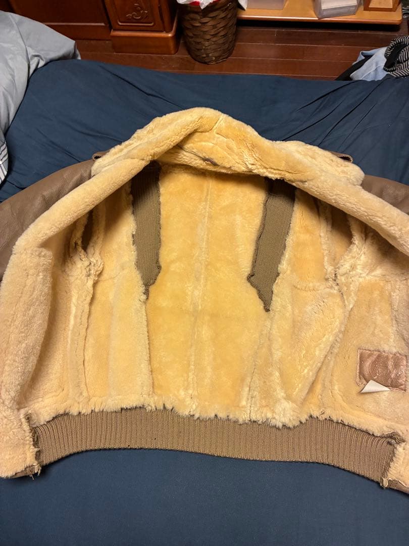 羊裏革ブラウン レザージャケット 内側は革付き羊毛そのまま。ニュージーランド製。