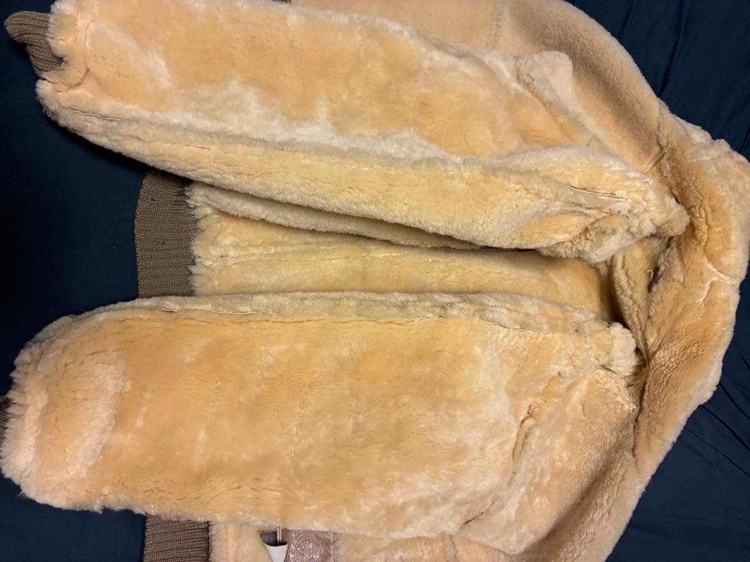 羊裏革ブラウン レザージャケット 内側は革付き羊毛そのまま。ニュージーランド製。