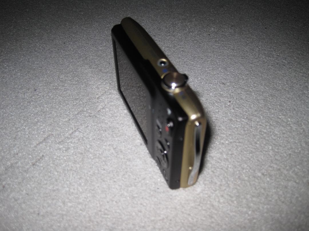 新品、未使用　Nikon COOLPIX S3300 本体と付属品