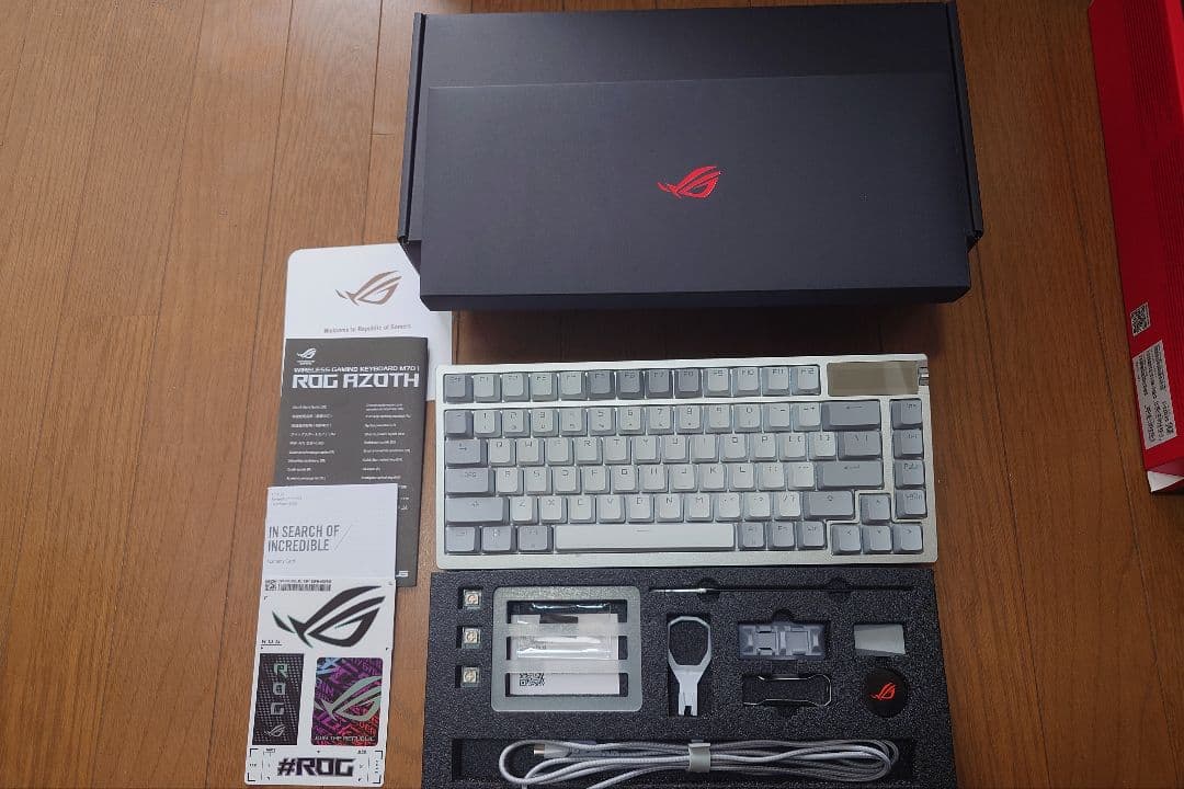キーボード ASUS ROG Azoth Moonlight White