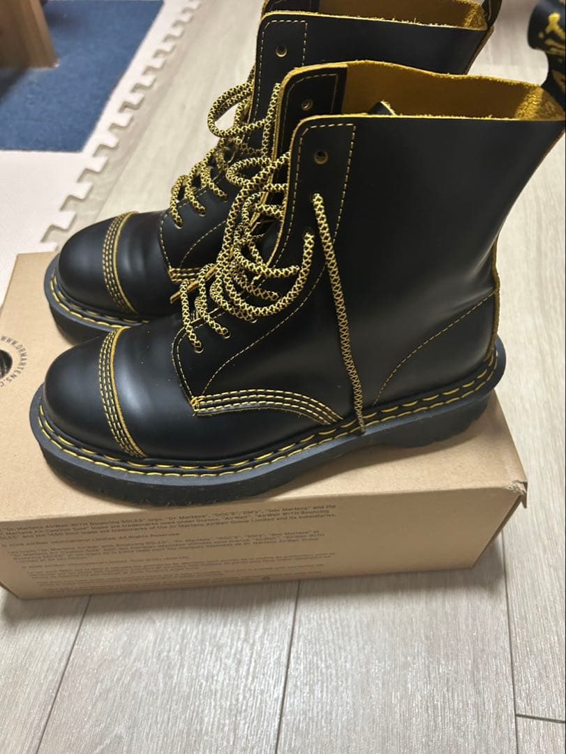 【新品】Dr. Martens ブラックブーツ