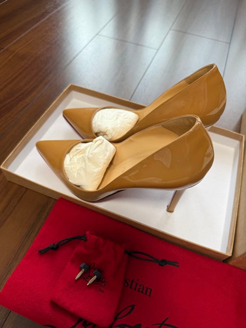 Christian Louboutin ハイヒール ベージュ　36.5