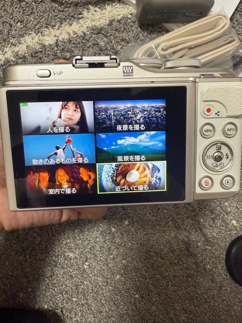 美品⭐︎ミラーレス一眼 OLYMPUS PEN E-PL10 ホワイト