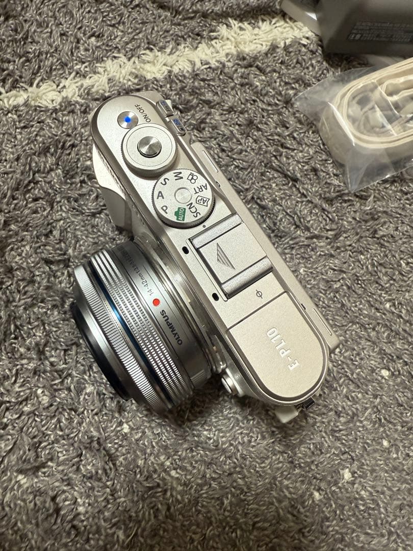 美品⭐︎ミラーレス一眼 OLYMPUS PEN E-PL10 ホワイト