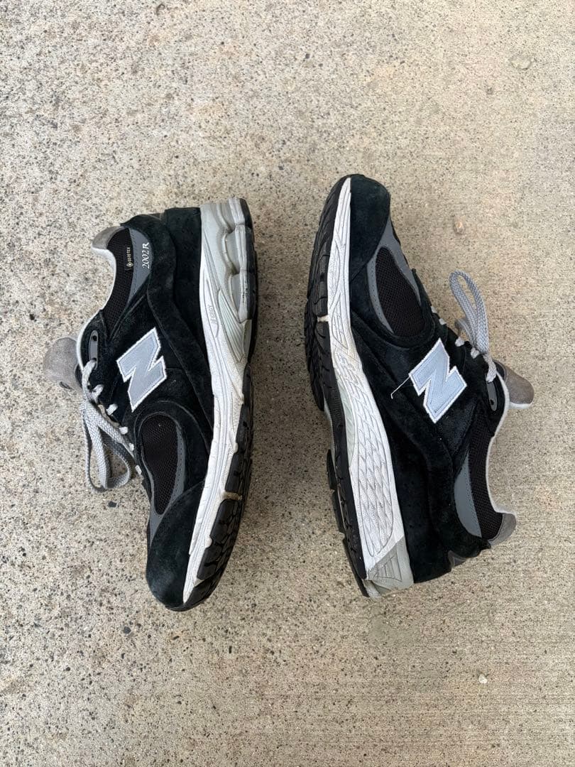 New Balance 2002r ゴアテックス ブラックグレー
