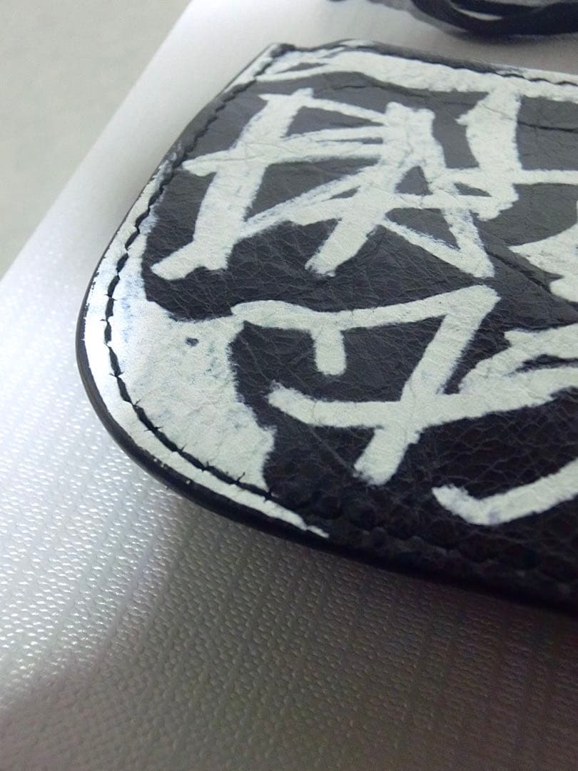 『最終値下げ』BALENCIAGA ル カーゴル ケース graffiti