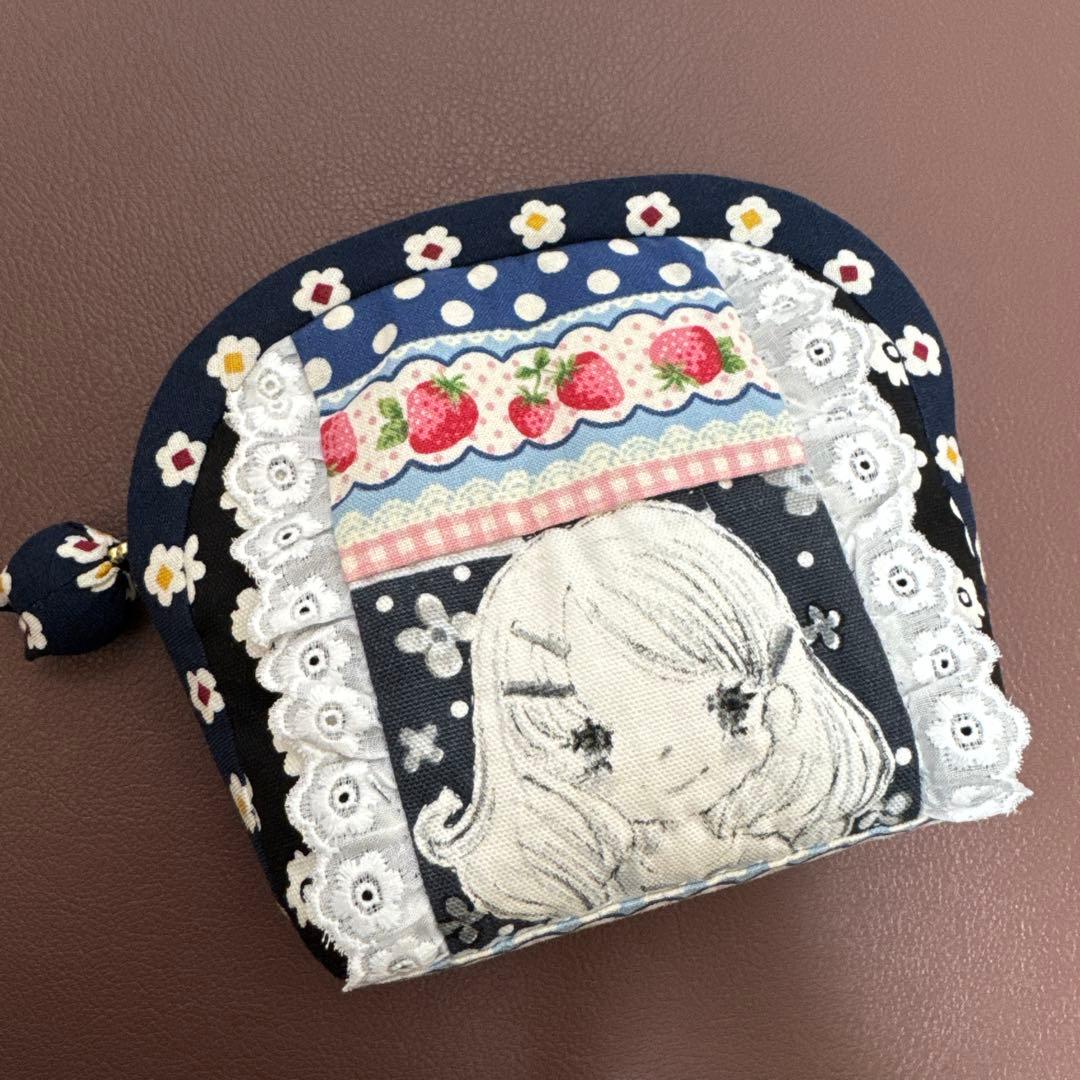 ウサギ様・バニティーポーチ