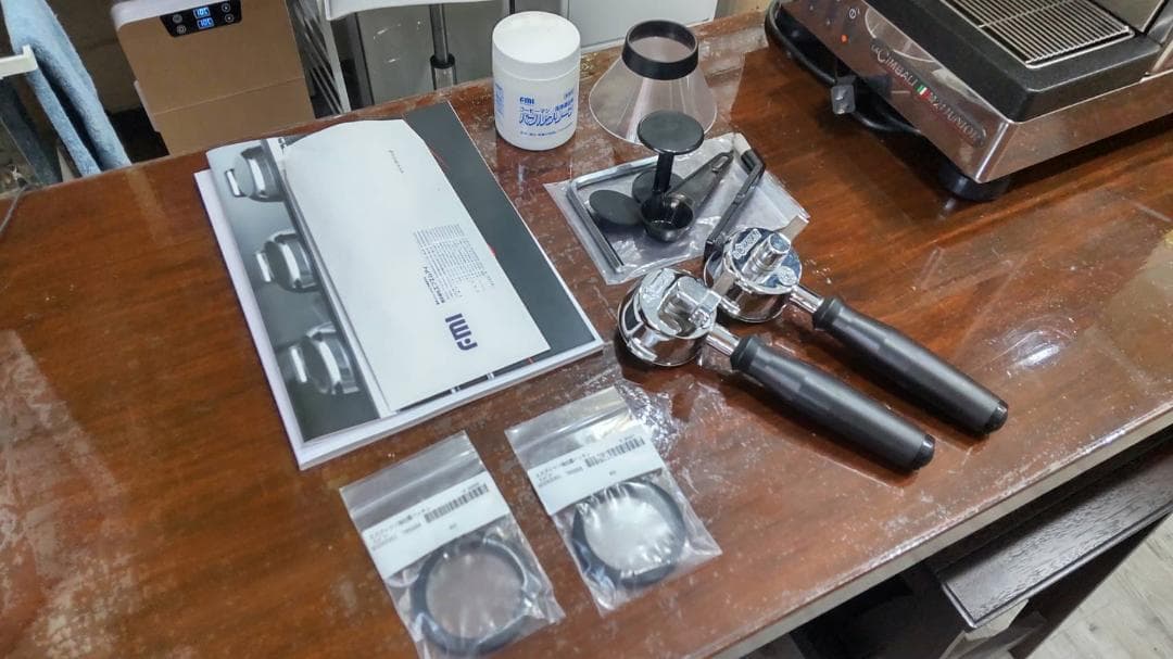 FMI LA-CIMBALI エスプレッソマシン M21JU-S/1　１００V