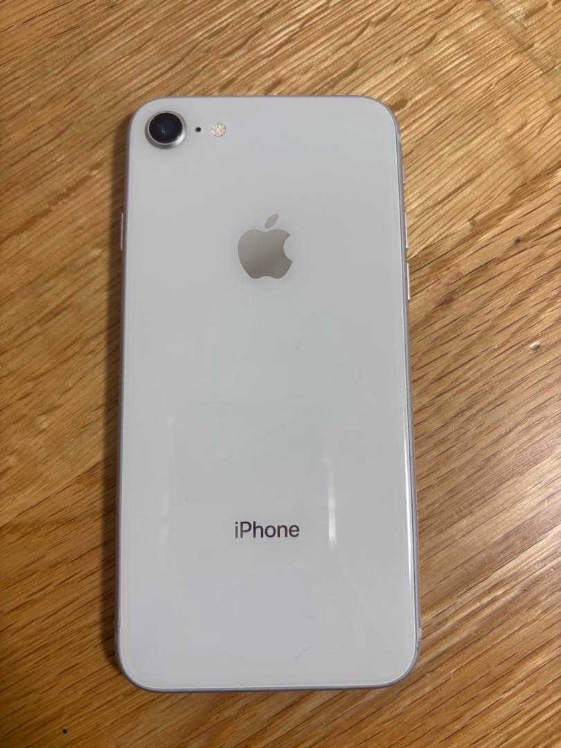 Apple iPhone 8 ホワイトSiMなし