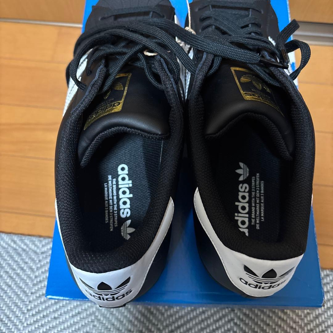adidas スーパースター　superstar 金ベロ　EG4959