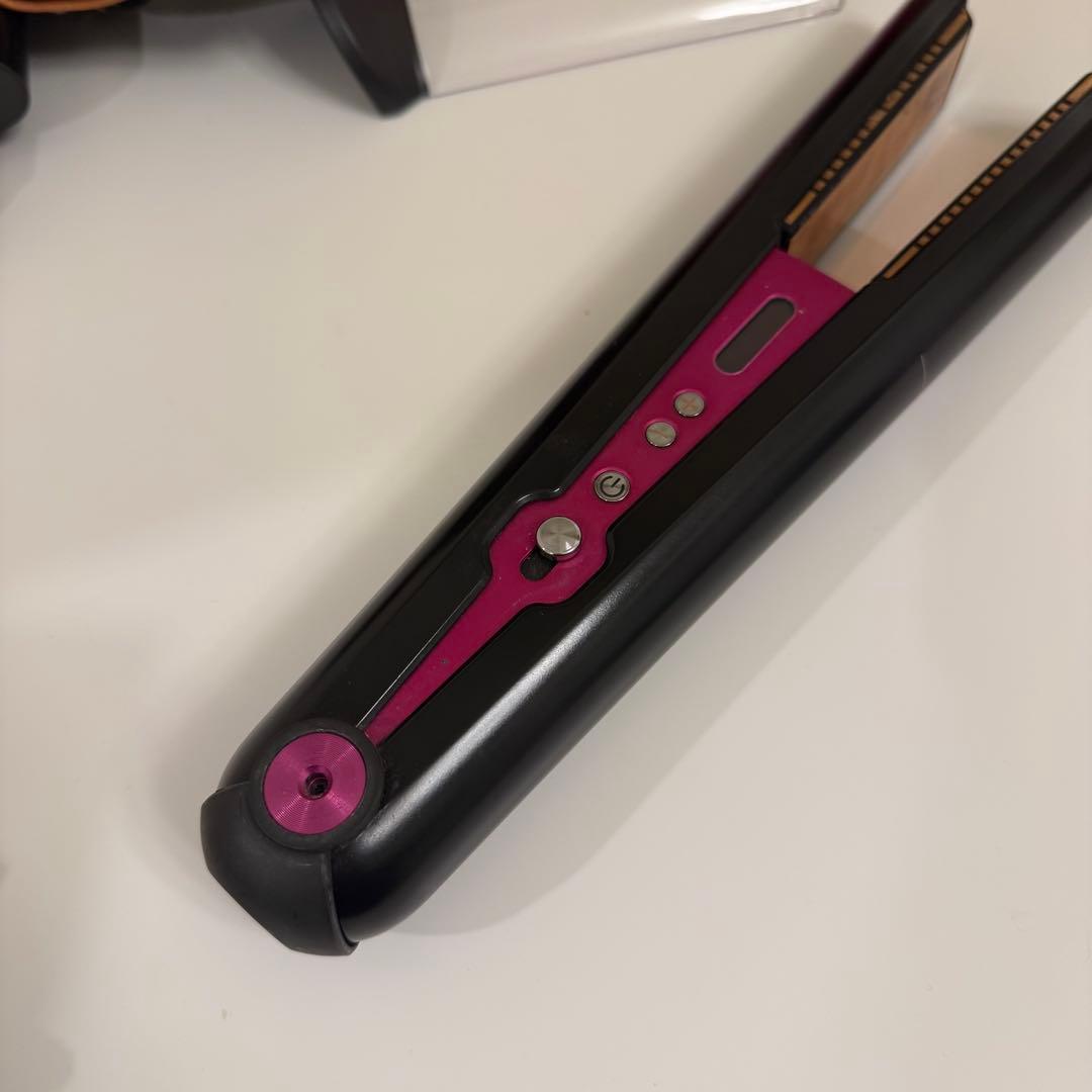 ダイソン ヘアアイロン