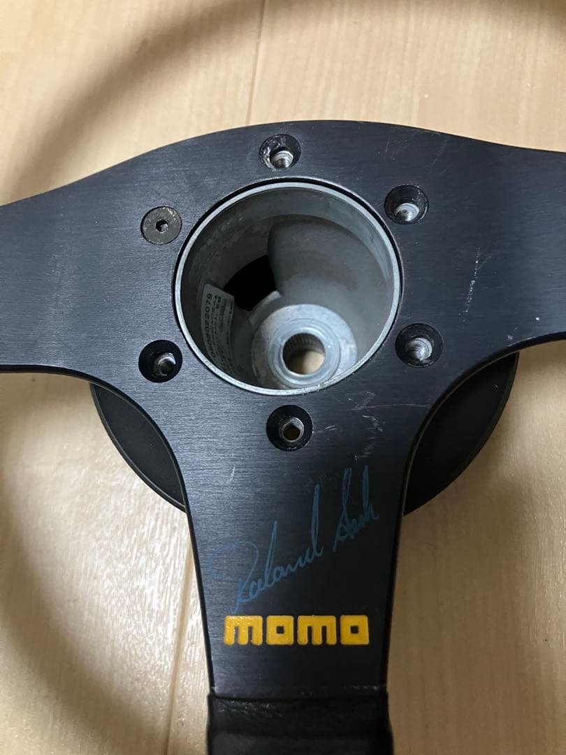 momo D36 ステアリング Riccardo Patrese サイン入り