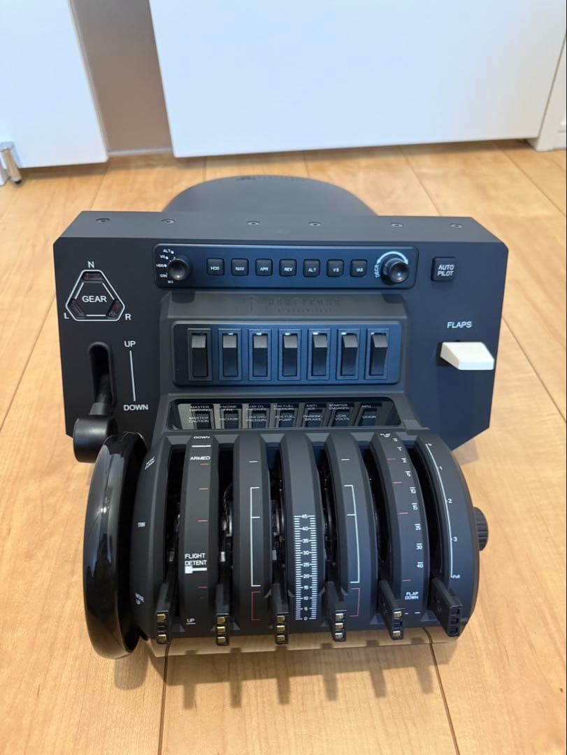 Honeycomb Bravo ハニカム　スロットル　フライトシュミレーター