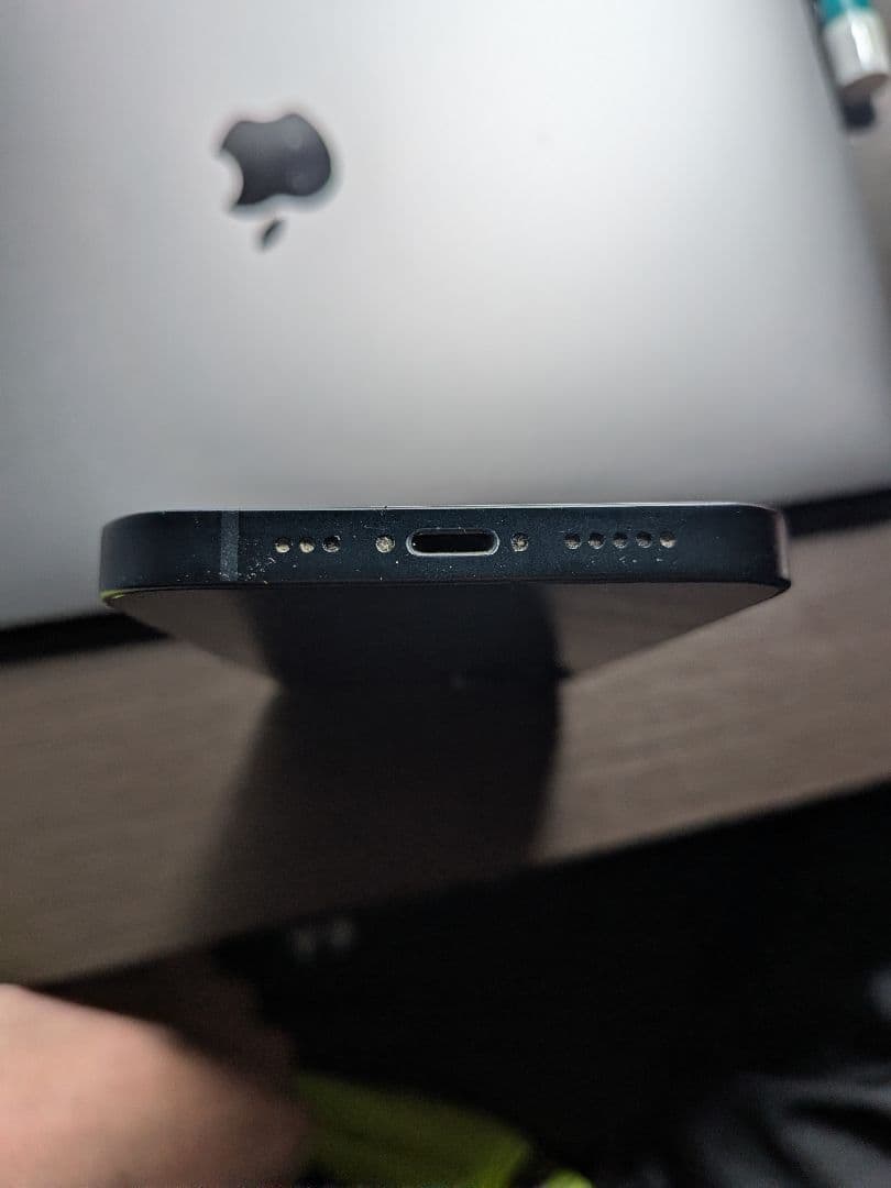 美品　Apple iPhone 13 ブラック 本体 128GB　Spigen