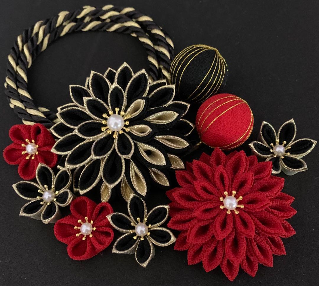 つまみ細工　髪飾り　黒　赤　ゴールド