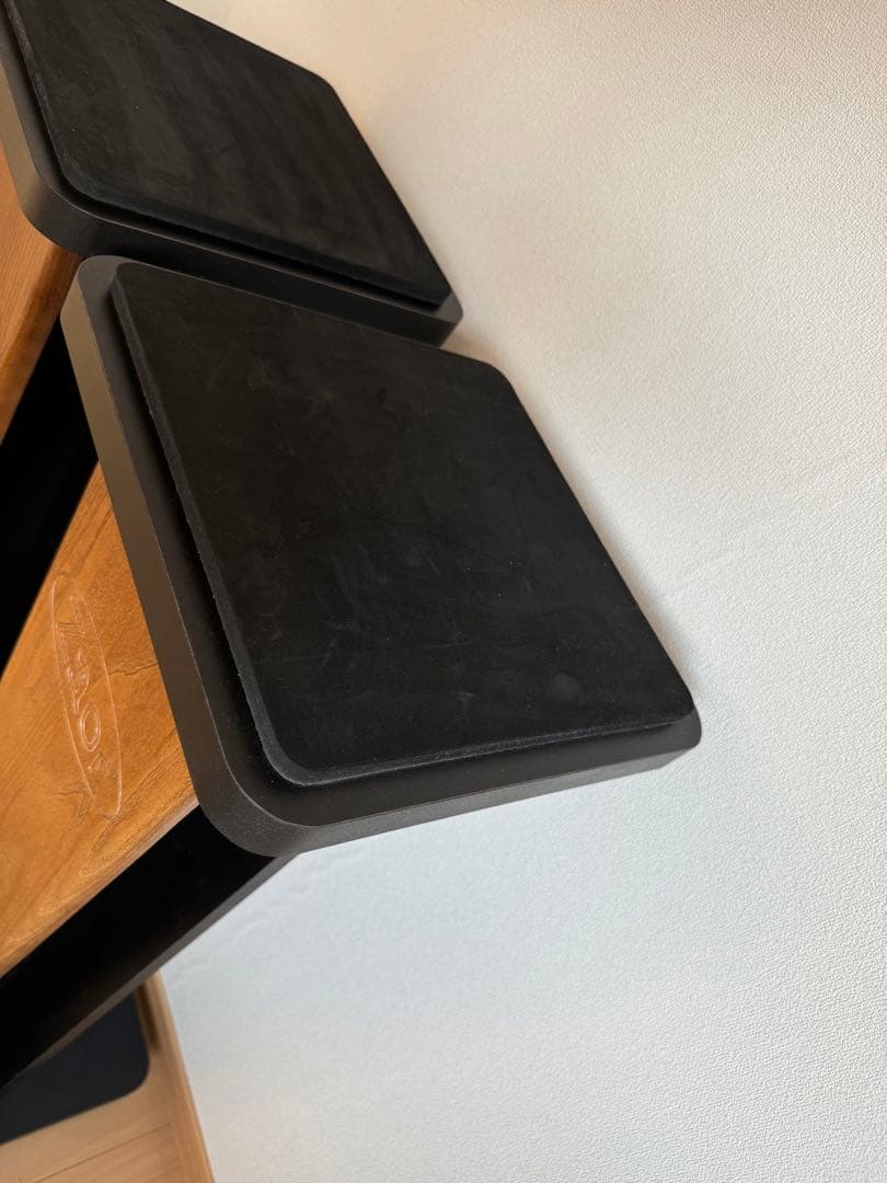 Zaor スピーカースタンド 木製 モダンデザイン