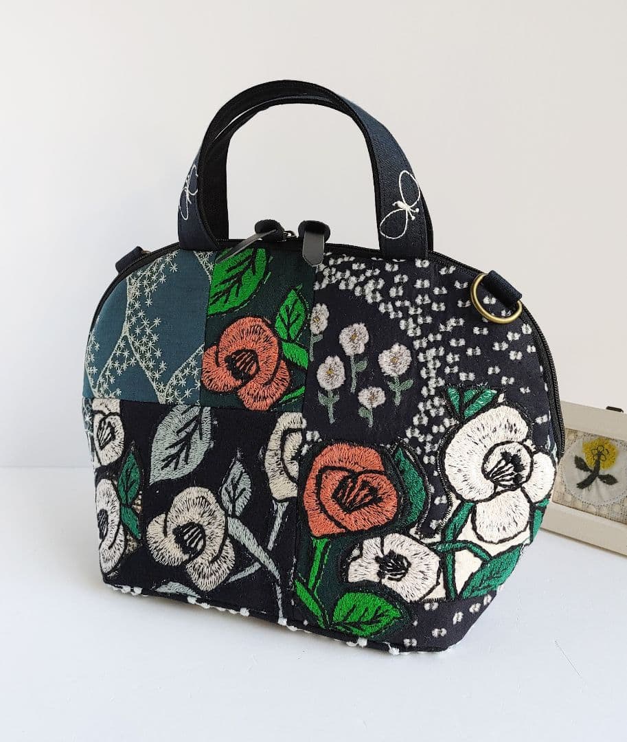 ミナペルホネン　swing camellia　バラードパッチ　ミニサイズ