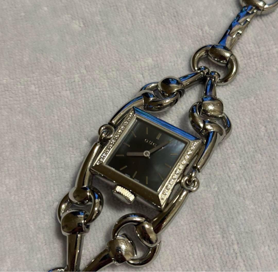 GUCCI レディース　時計　ダイヤモンド　ベゼルスクエア ウォッチ
