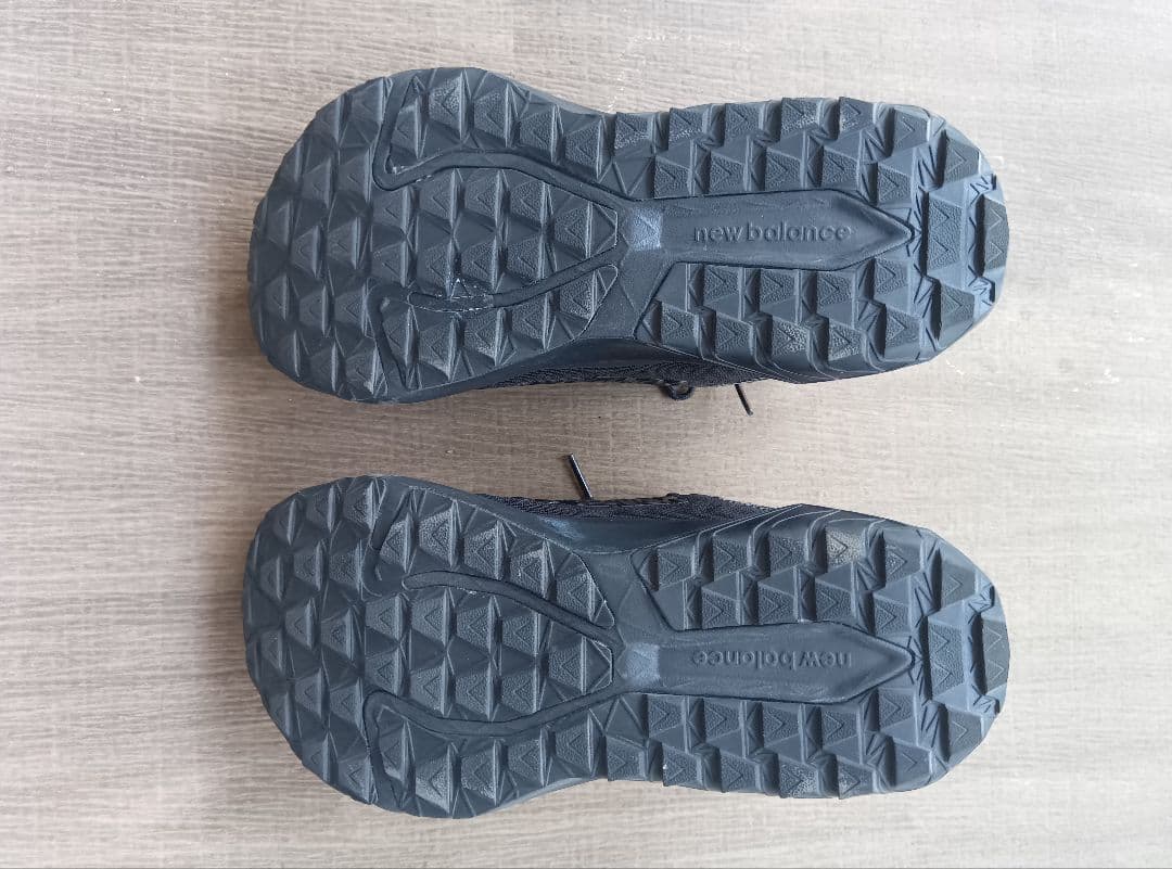ニューバランス（ゴアテックス）スニーカー