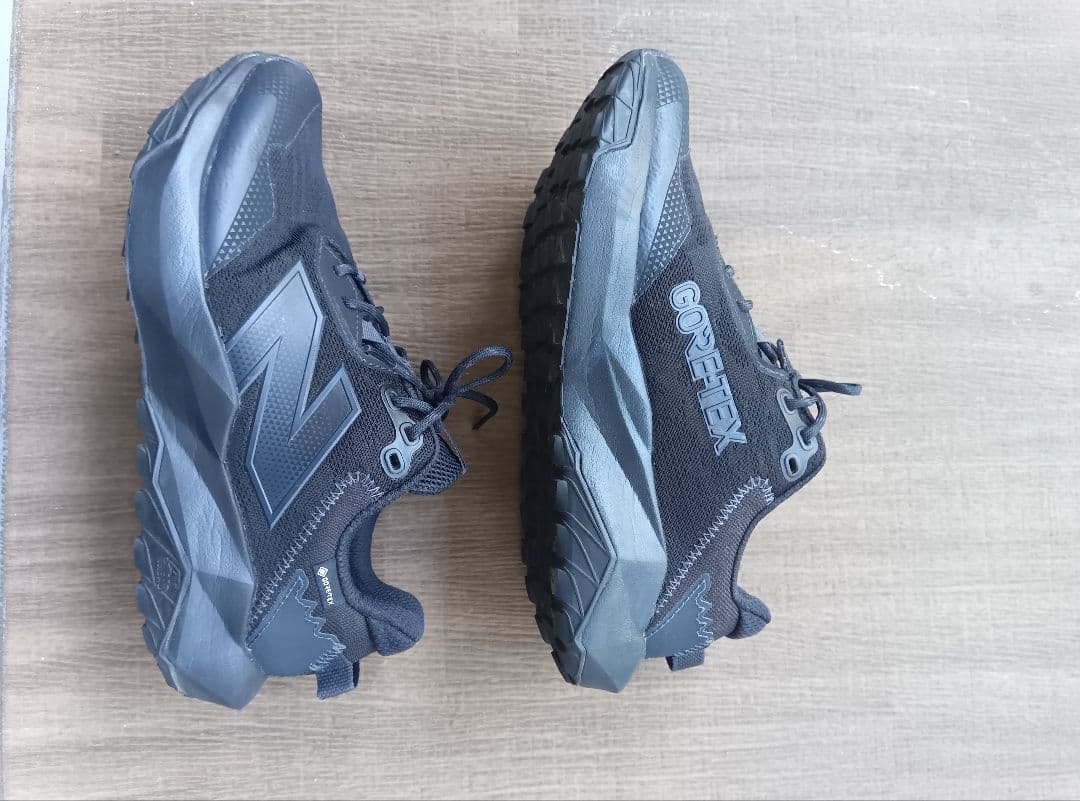 ニューバランス（ゴアテックス）スニーカー