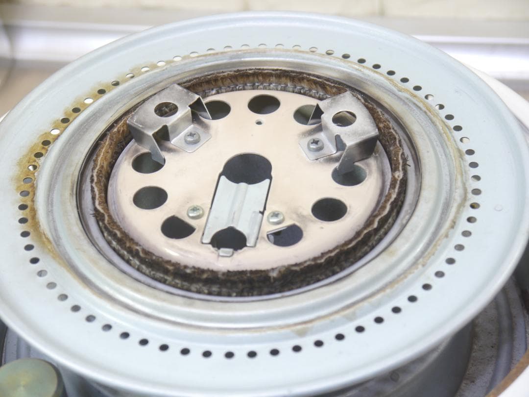 2013年◆送料込み出品◆コロナ　ホワイト 円筒形 石油ストーブ