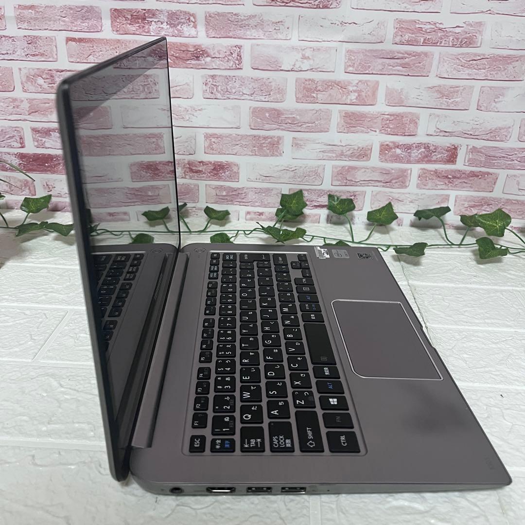 タッチパネル中古SSD256GB メモリ8G★カメラ PC588 ファン音あり