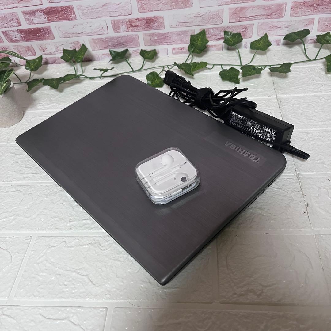 タッチパネル中古SSD256GB メモリ8G★カメラ PC588 ファン音あり